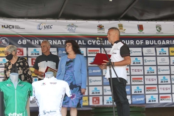 112
